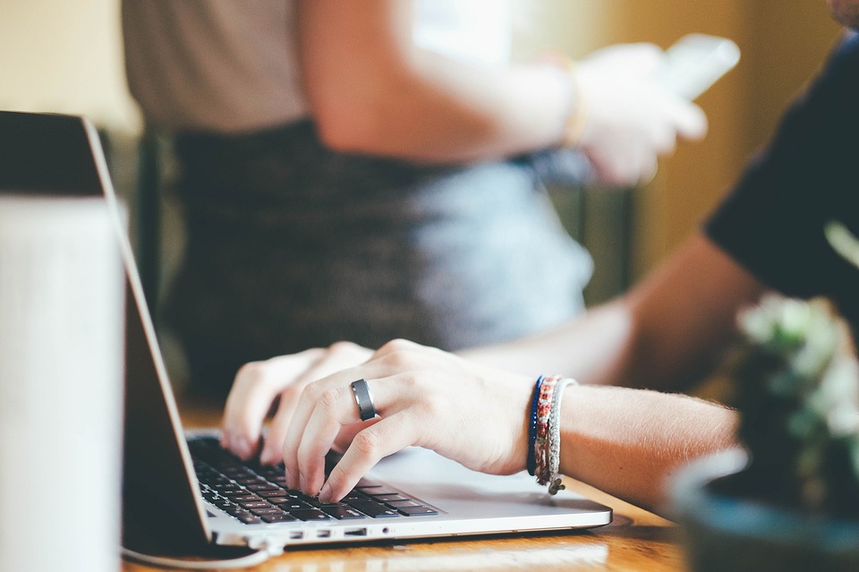 Coworking ou cotravail : avantages et inconvénients