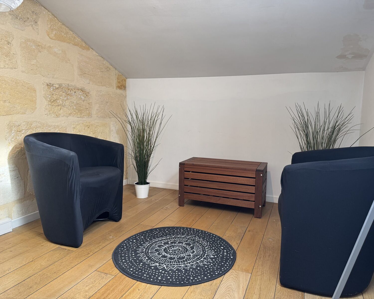 Coin détente avec fauteuils, coworking WorkingPlace à Bordeaux