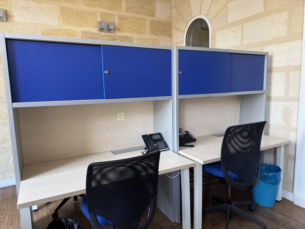 Postes de travail équipés du coworking WorkingPlace à Bordeaux
